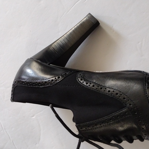 Ellen Tracy Black Lace Up Oxford Booties NEW | Size 9…. Fit like 8/8.5 - Picture 7 of 10